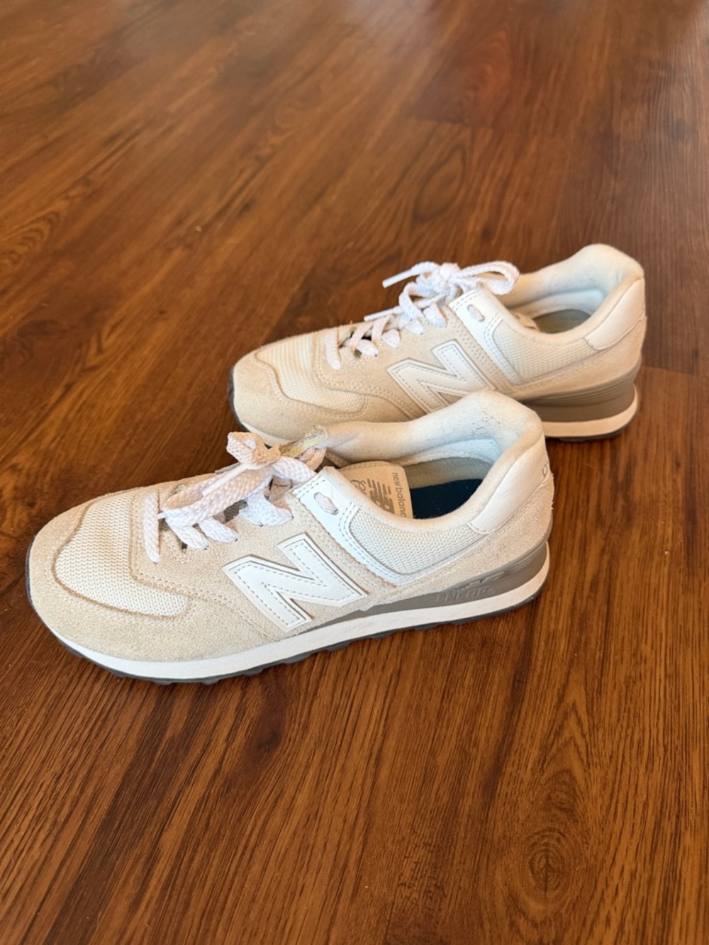 New Balance 574 Women's White and Beige Classic Lace-Up Sneakers
